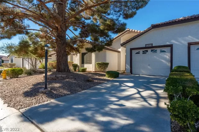 MLS: 2362963 Condo For Sale