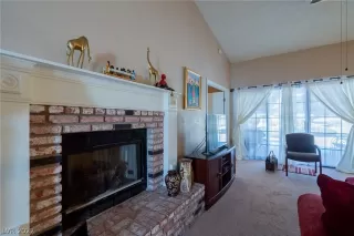 Photo #4: 2362963 Listing 