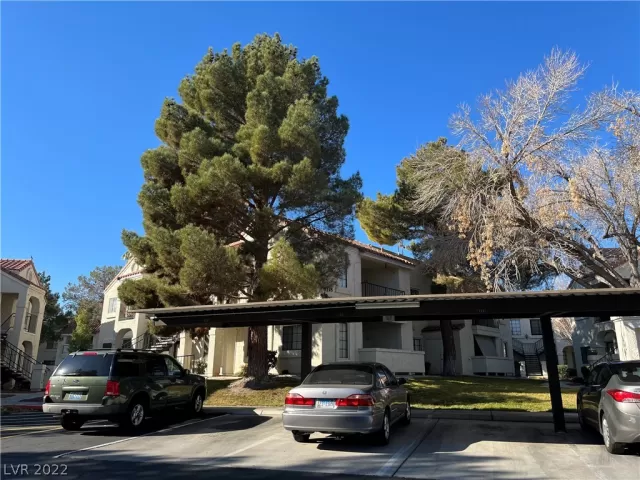 MLS: 2362964 Condo For Sale