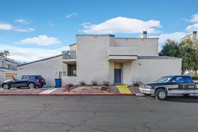 MLS: 2362981 Condo For Sale