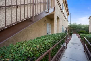 Photo #1: 2362995 Listing