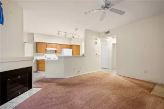 Photo #3: 2362995 Listing