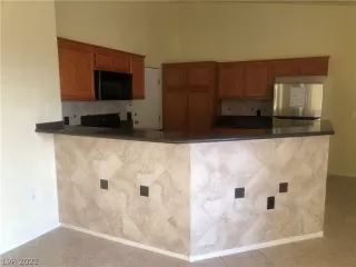 Photo #3: 2363008 Listing 