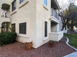 Photo #1: 2363020 Listing 