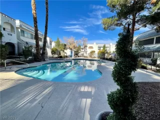 Photo #2: 2363030 Listing 