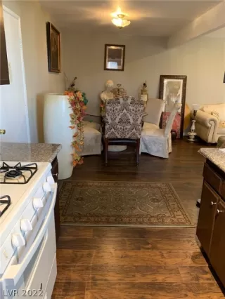 Photo #5: 2363034 Listing 