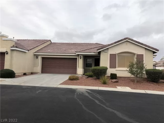 MLS: 2363038 Condo For Sale