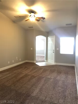 Photo #3: 2363038 Listing 