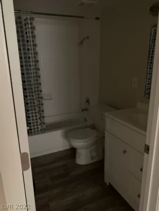 Photo #4: 2363040 Listing 