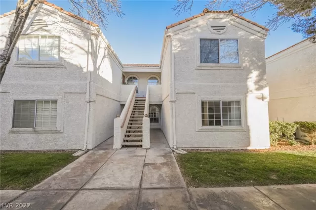 MLS: 2363046 Condo For Sale