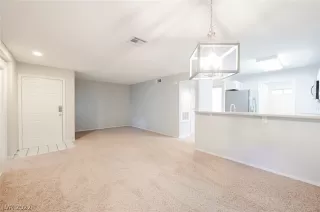 Photo #3: 2363046 Listing 