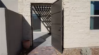 Photo #2: 2363059 Listing 