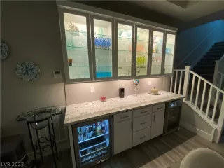 Photo #5: 2363059 Listing 