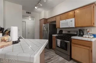 Photo #3: 2363075 Listing 