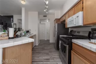 Photo #4: 2363075 Listing 