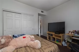 Photo #5: 2363075 Listing 