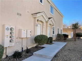 Photo #1: 2363085 Listing