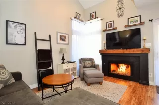 Photo #1: 2363117 Listing