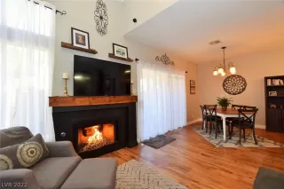 Photo #2: 2363117 Listing