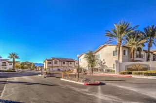 Photo #2: 2363142 Listing