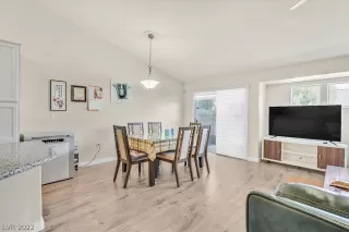 Photo #3: 2363150 Listing 