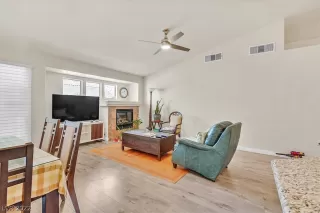 Photo #4: 2363150 Listing 