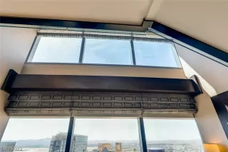 Photo #4: 2363160 Listing