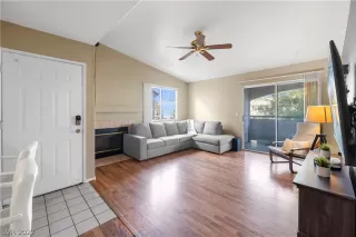 Photo #2: 2364171 Listing