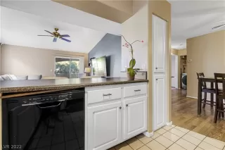 Photo #4: 2364171 Listing