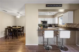 Photo #5: 2364171 Listing