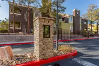 Photo #1: 2364208 Listing 