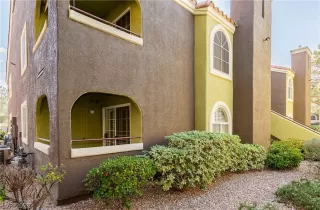 Photo #4: 2364208 Listing 