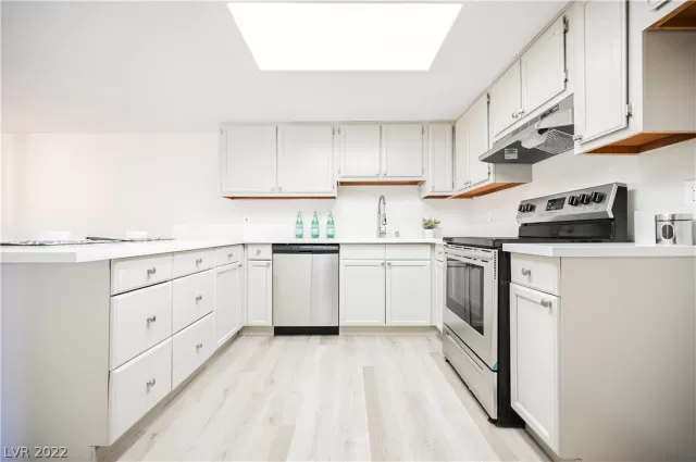 MLS: 2364213 Condo For Sale