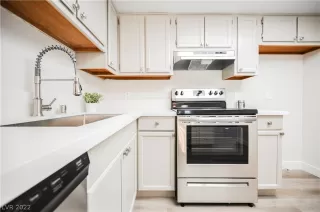 Photo #5: 2364213 Listing 