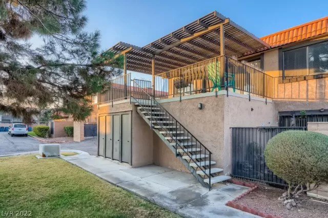 MLS: 2364220 Condo For Sale