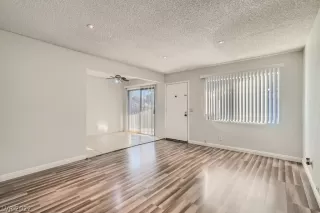 Photo #5: 2364220 Listing