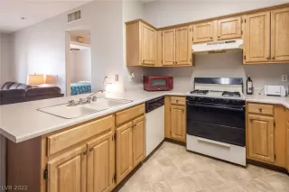 Photo #1: 2364241 Listing