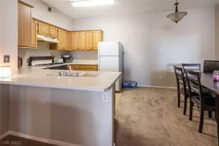 Photo #2: 2364241 Listing