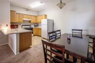 Photo #4: 2364241 Listing