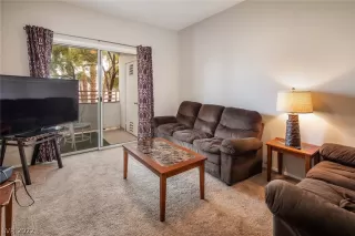 Photo #5: 2364241 Listing