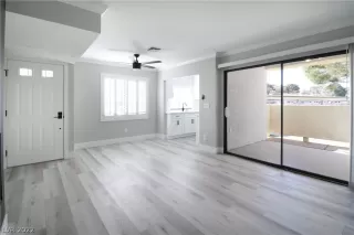 Photo #1: 2364283 Listing 