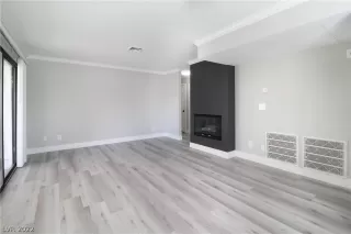 Photo #3: 2364283 Listing 