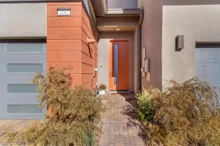 Photo #2: 2364286 Listing