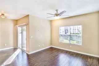 Photo #3: 2364299 Listing