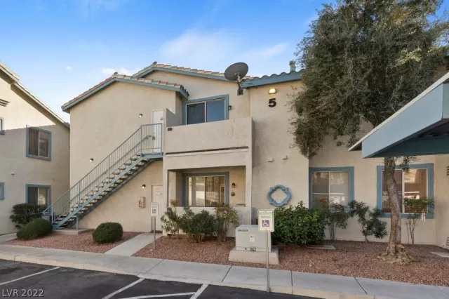 MLS: 2364300 Condo For Sale