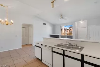 Photo #5: 2364300 Listing