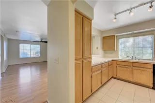 Photo #2: 2364303 Listing 