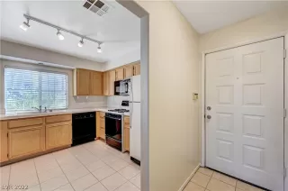 Photo #3: 2364303 Listing 