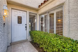 Photo #4: 2364305 Listing