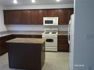 Photo #5: 2364320 Listing 